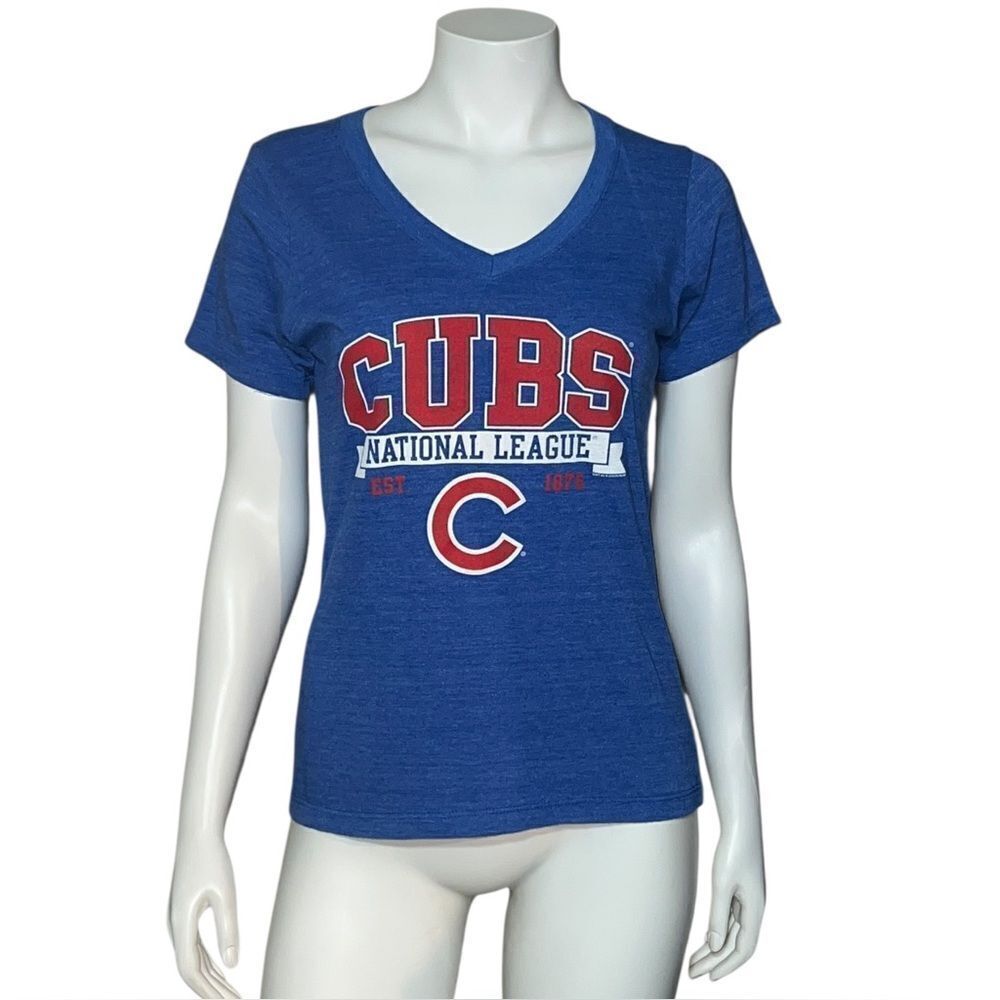 Soft As a Grape Women's Chicago Cubs V-Neck T-Shirt Blue MLB Medium EUC